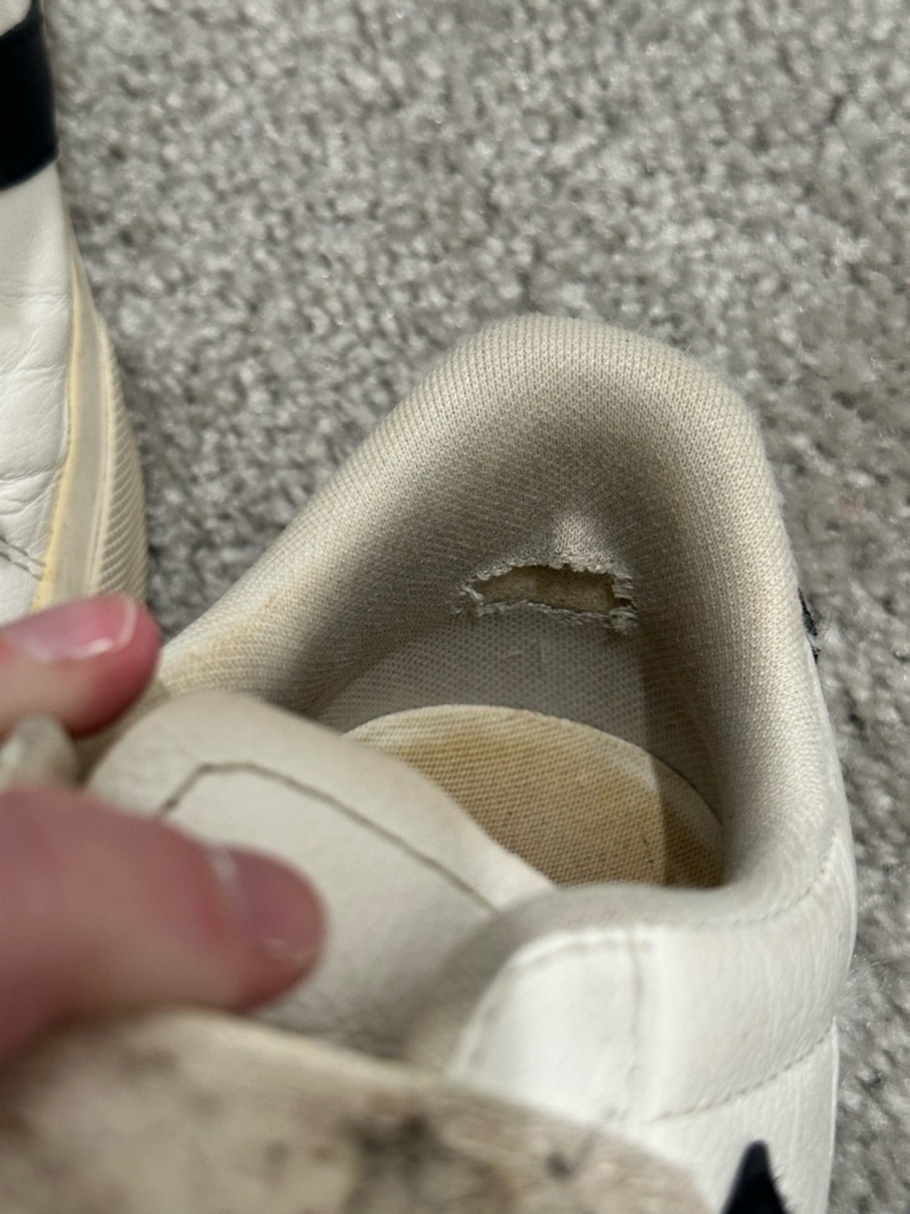 Veja Recife Leather White/Black Shoe Size 5 (FLAW/WEAR) - Picture 6 of 8